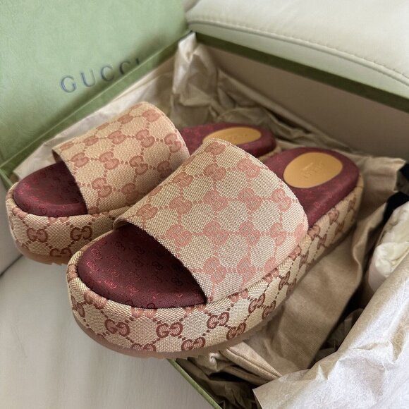 Gucci Beige and Burgundy Platform Slides - Picture 10 of 12